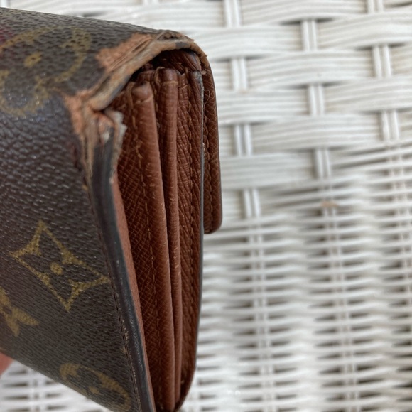 Louis Vuitton Sarah leather wallet. Used condition - Picture 7 of 10